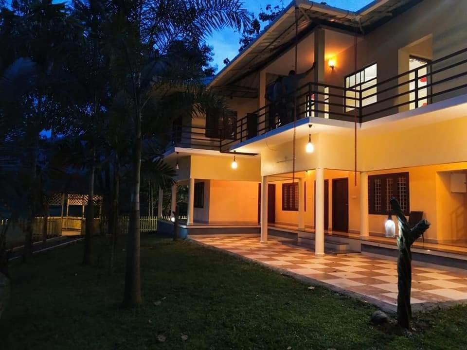 Sparrow Vale Resort Kotamangalam Exterior foto